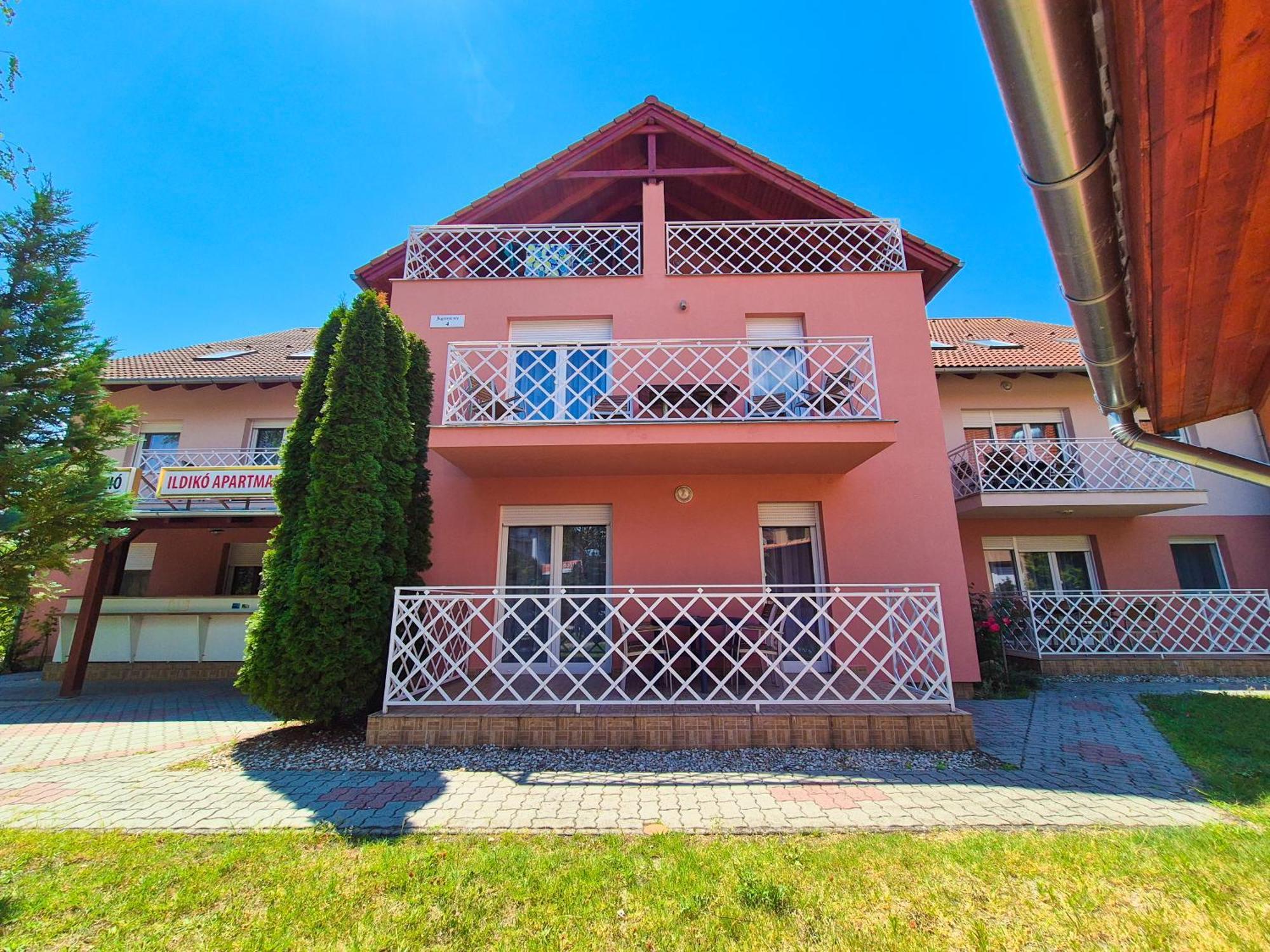 Ildiko Apartmanhaz Zamárdi Dış mekan fotoğraf